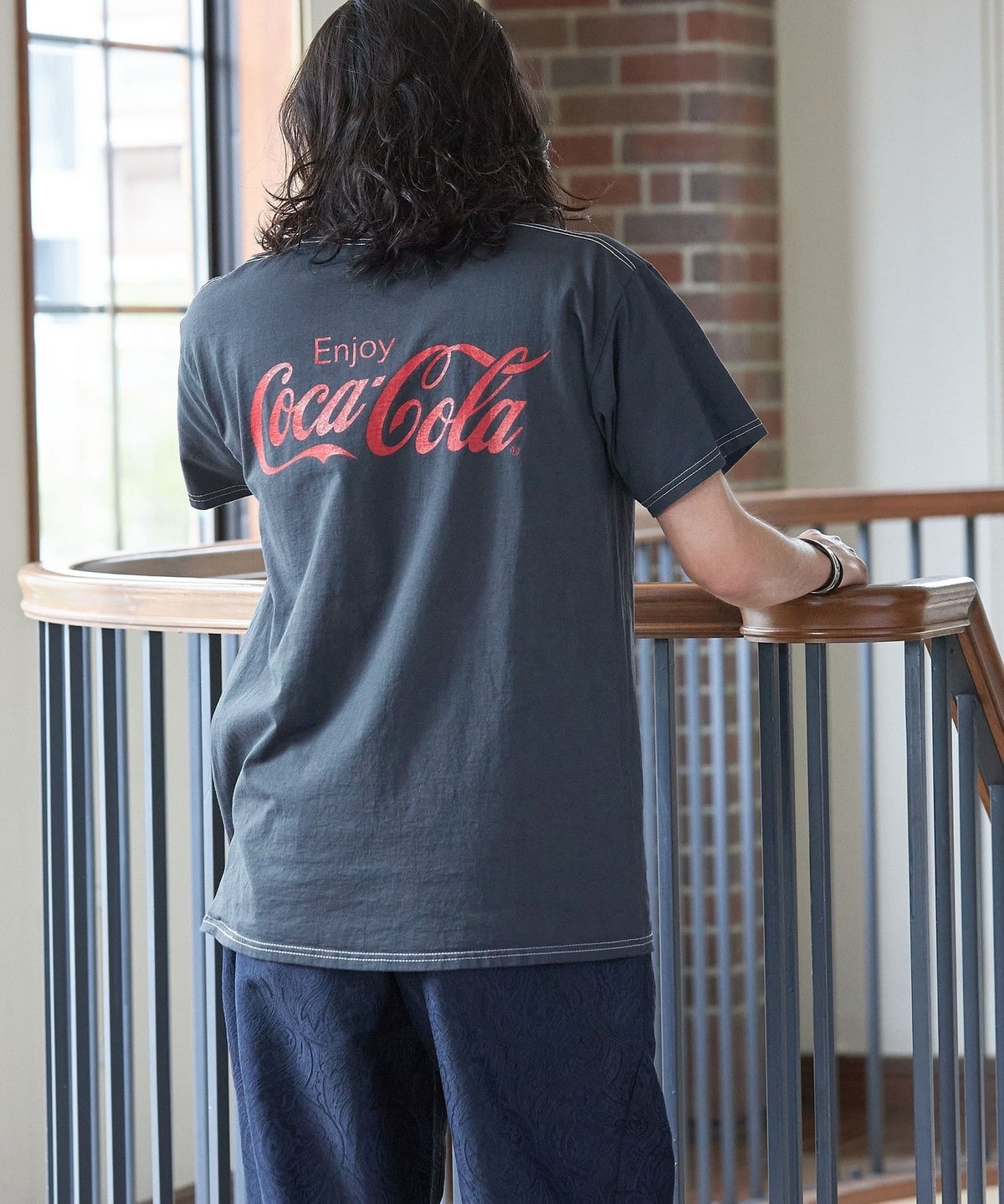 SHIPS別注】RUSSELL ATHLETIC: Coca-Cola ロゴ プリント Tシャツ: T