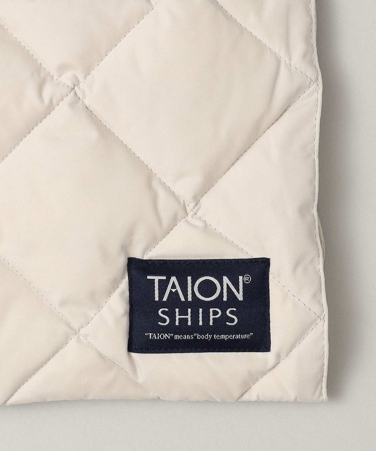 SHIPS別注】TAION:〈手洗い可能〉 キルティング リバーシブル ダウン マフラー: ストール/マフラー/スカーフ SHIPS  公式サイト｜株式会社シップス