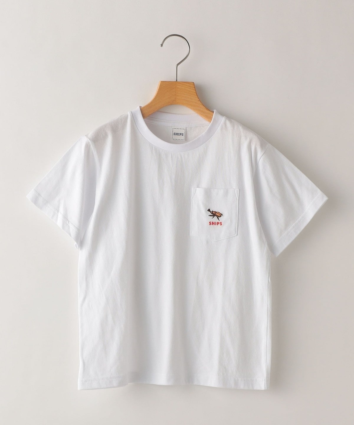 SHIPS KIDS:100～130cm / ワンポイント 刺繍 ポケット TEE: Tシャツ