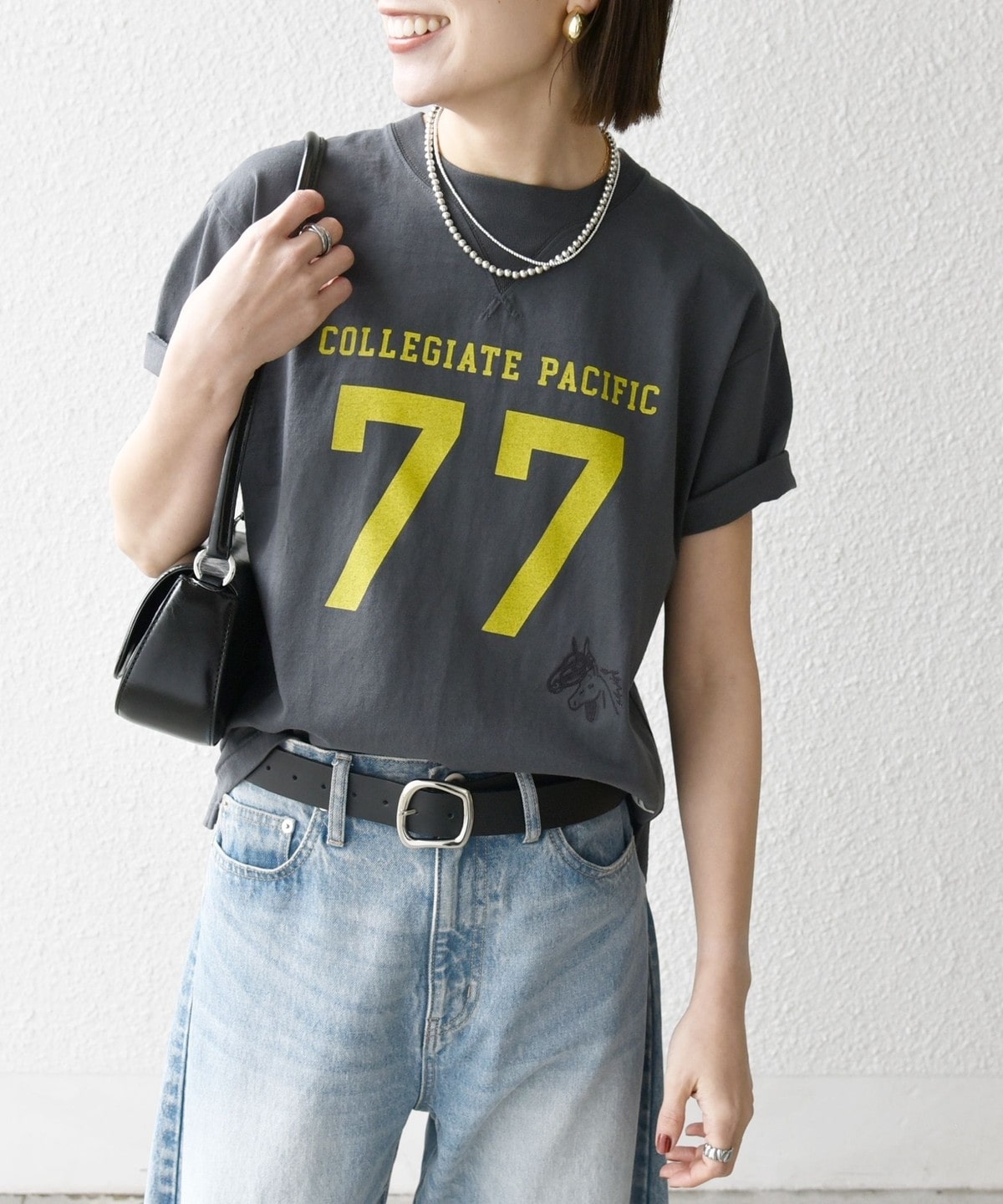 《予約》【SHIPS any別注】Collegiate Pacific:〈洗濯機可能〉V ガゼット プリント & 刺繍 Tシャツ 25SS